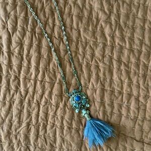 Vintage Chloe & Isabel necklace 🪶